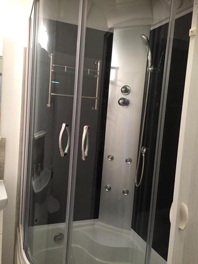 Apartamento Perla Plantelor Bucarest Exterior foto